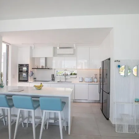 Olivine Ol3 * Protaras